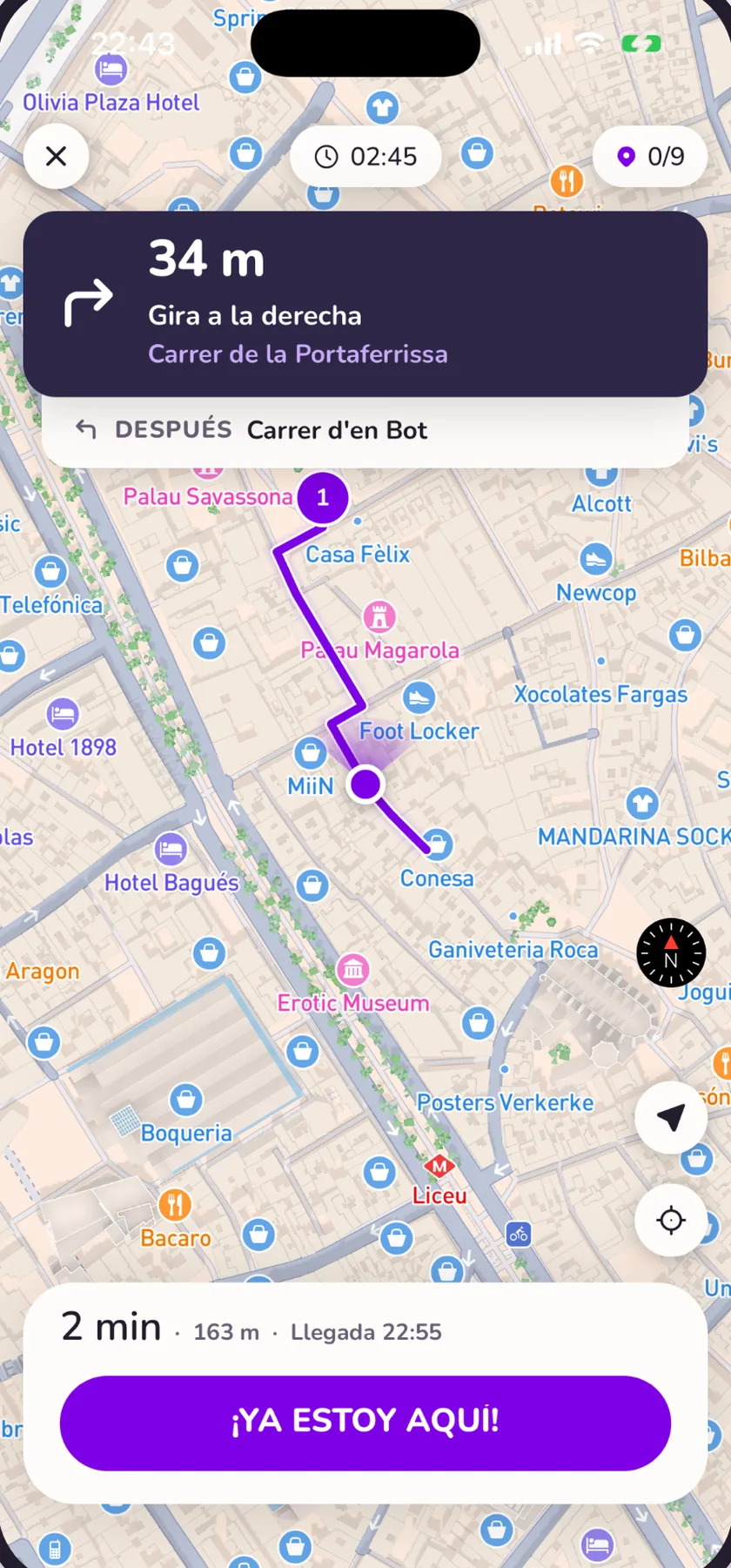 Captura de la app Touryteller: navegación paso a paso hacia la siguiente parada, con la ruta marcada sobre el mapa.
